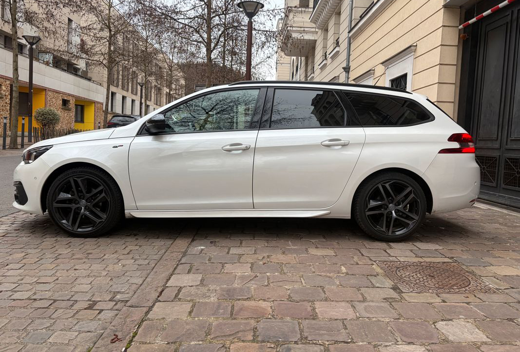 Peugeot 308 II (2) SW 1.5 BLUEHDI 130 S&S GT PACK+ EAT8